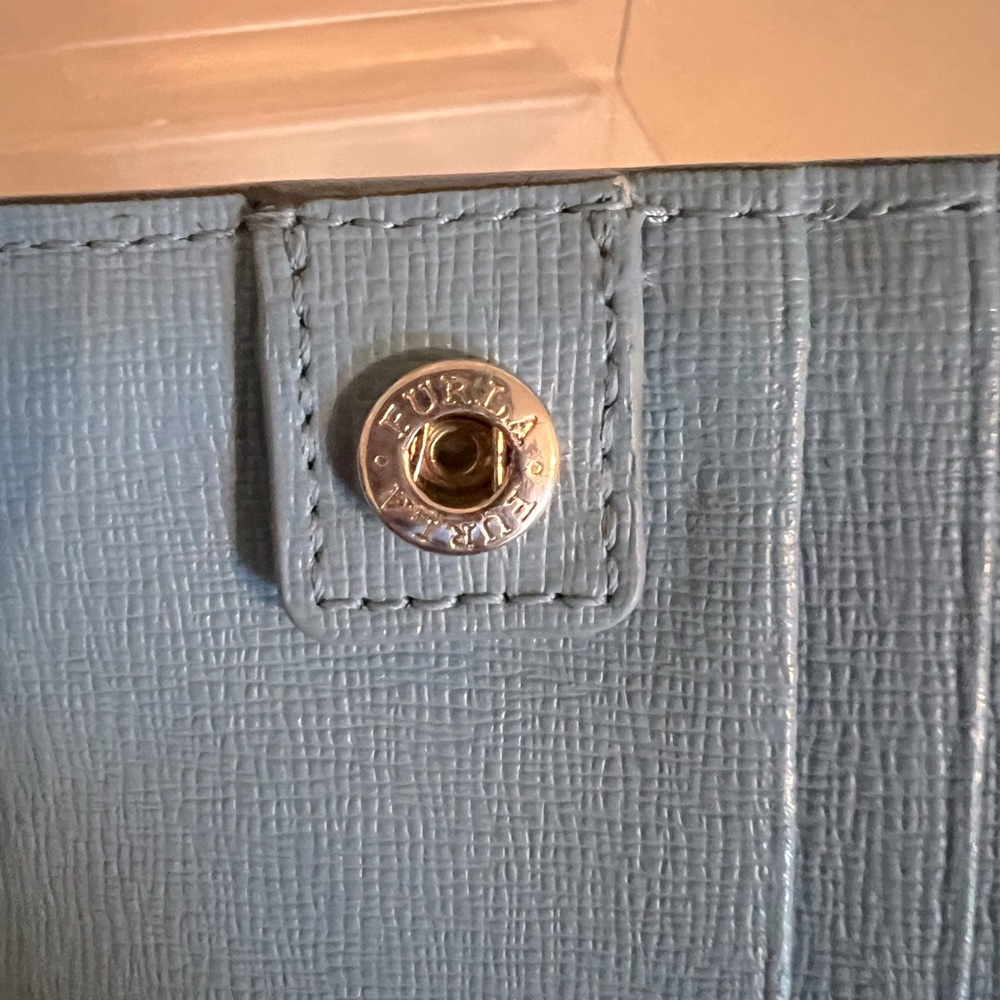 Furla Bifold ZIP AROUND Wallet - Picture 7 of 9